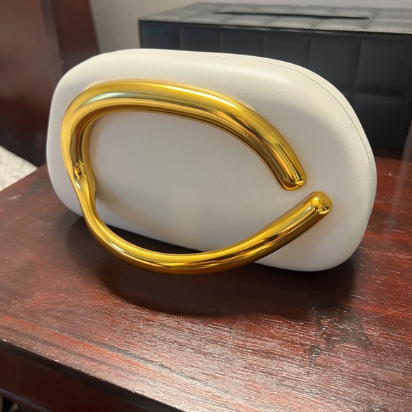 NWOT Clutch - Picture 1 of 3